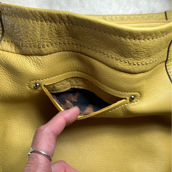 B. Makowsky Mustard Yellow Soft Leather Shoulder Purse Bag - Picture 12 of 12